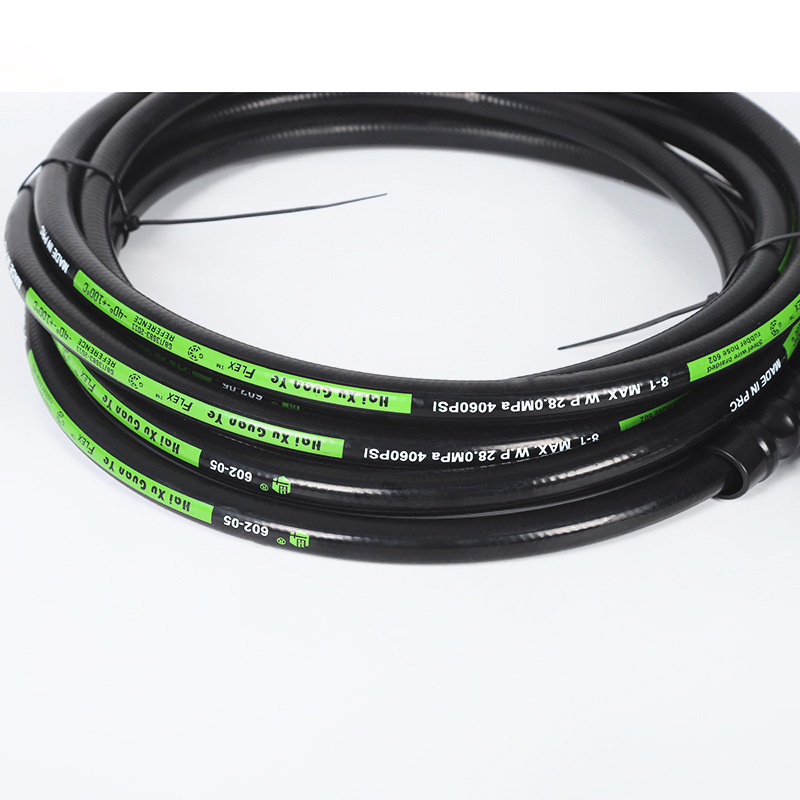 Unclogging paip air tekanan tinggi dalam pembetung isi rumah